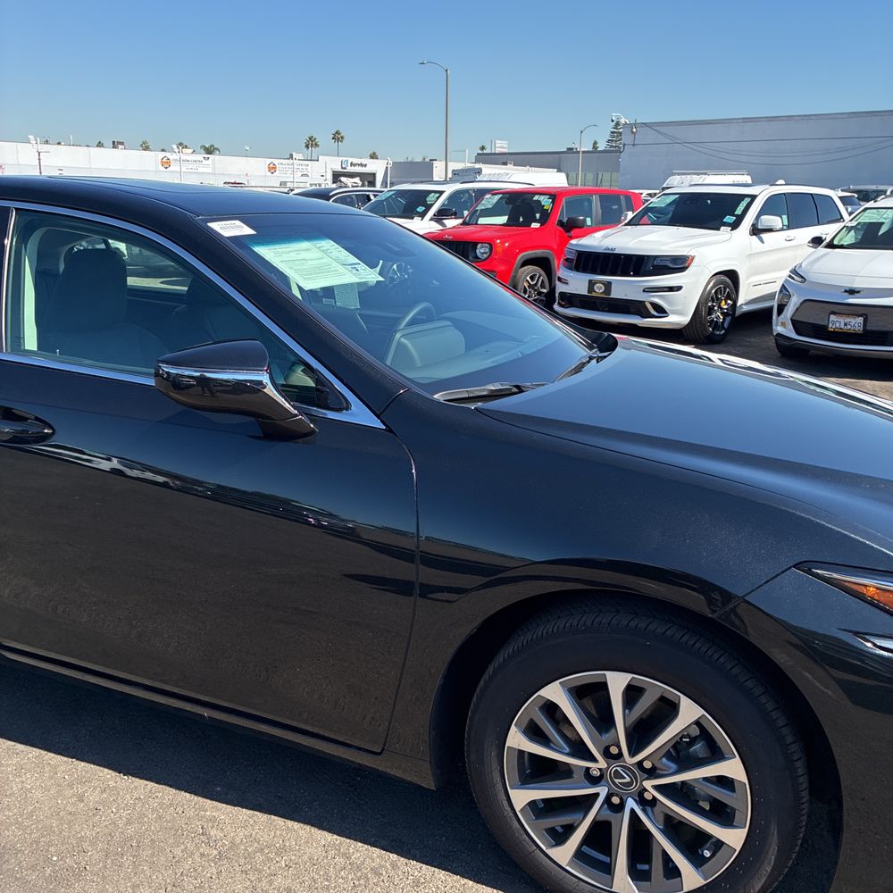 2025 Lexus ES 350 Base