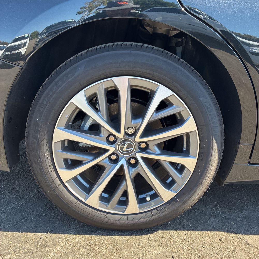 2025 Lexus ES 350 Base
