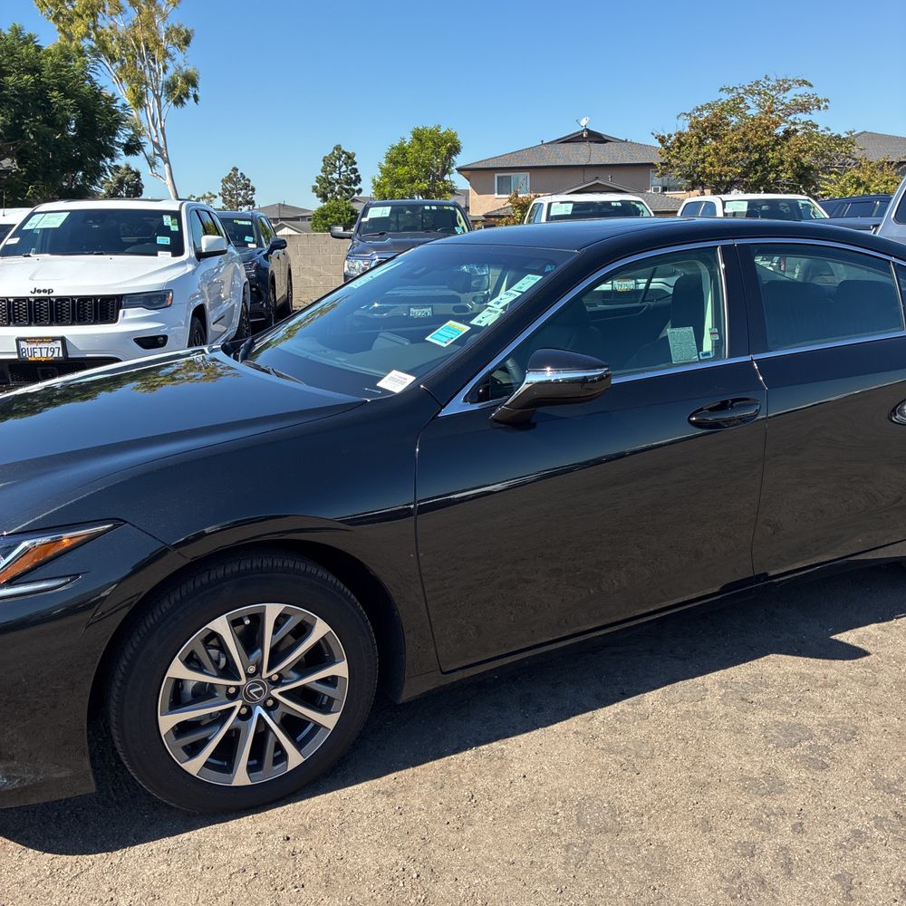 2025 Lexus ES 350 Base