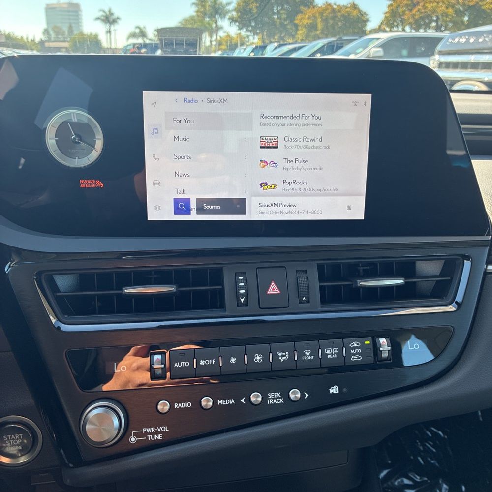 2025 Lexus ES 350 Base