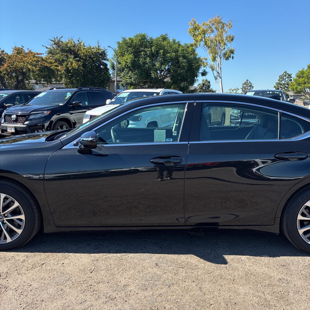 2025 Lexus ES 350 Base