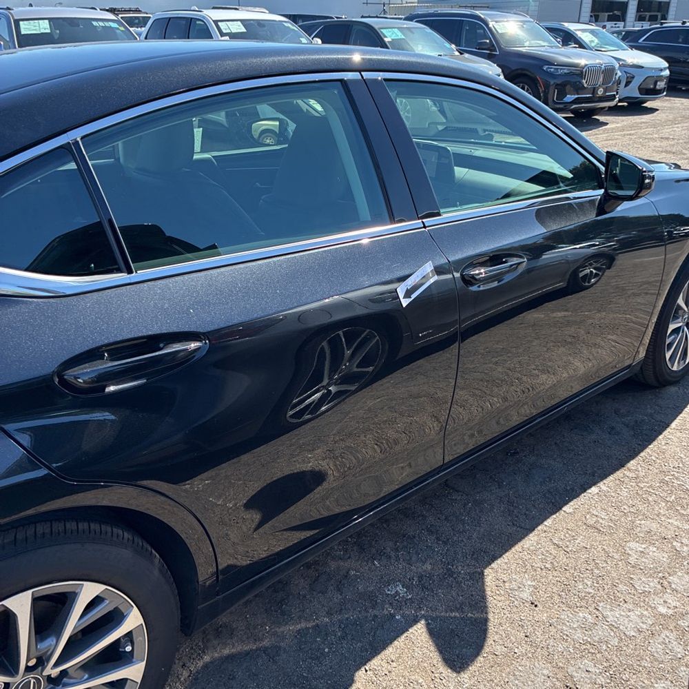 2025 Lexus ES 350 Base