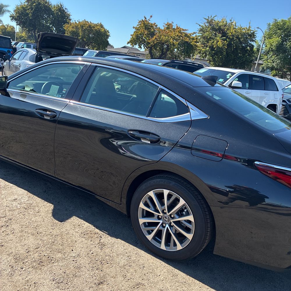 2025 Lexus ES 350 Base