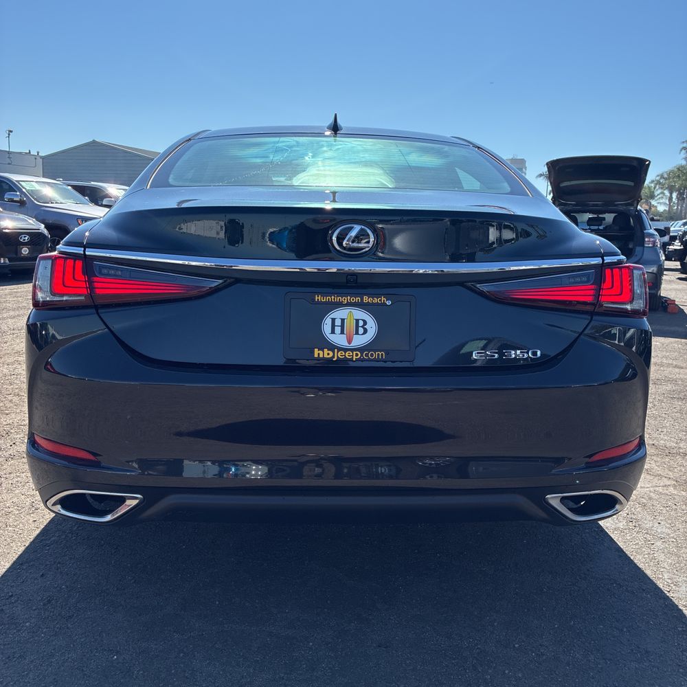 2025 Lexus ES 350 Base