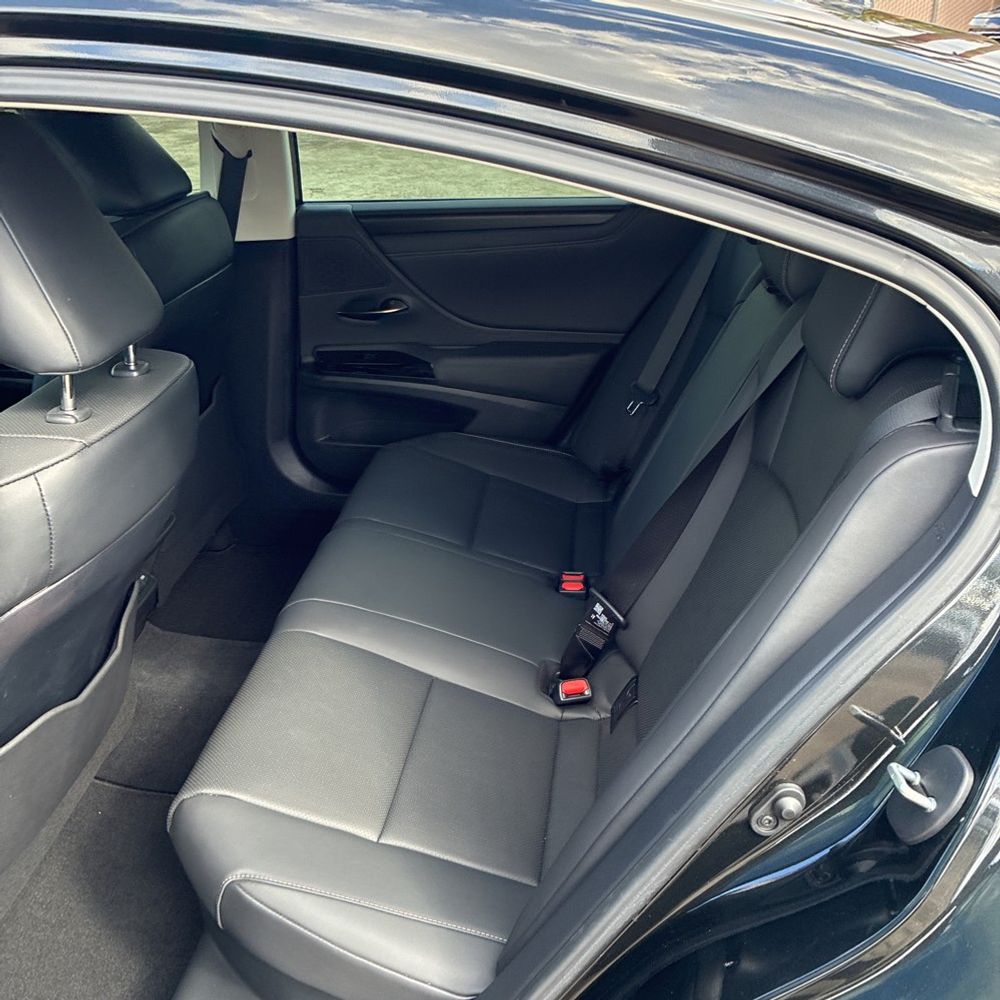 2024 Lexus ES 300h Base