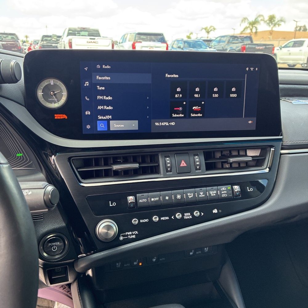 2024 Lexus ES 300h Base
