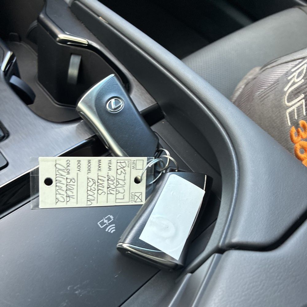 2024 Lexus ES 300h Base