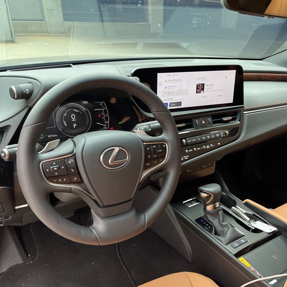 2025 Lexus ES 300h Base