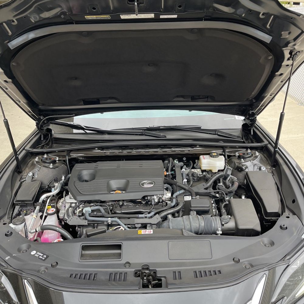 2025 Lexus ES 300h Base