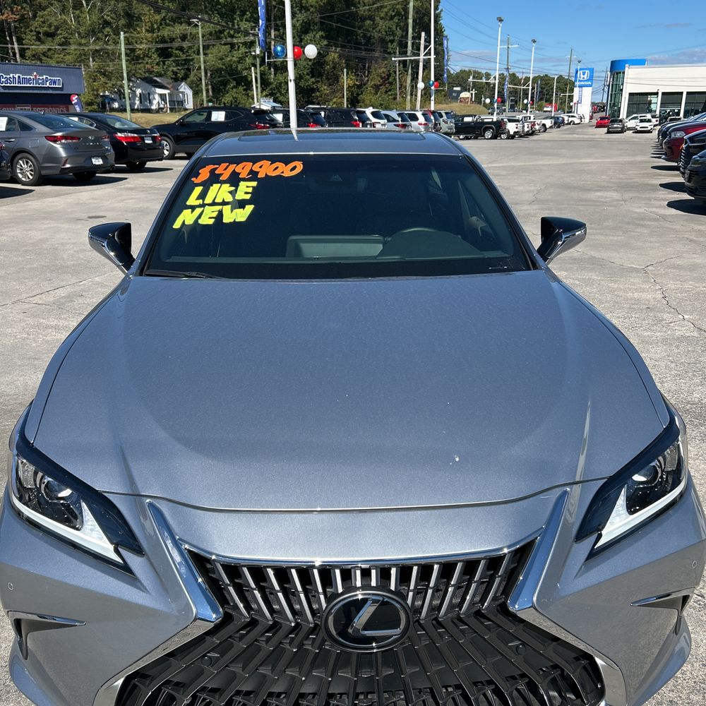 2025 Lexus ES 300h Base