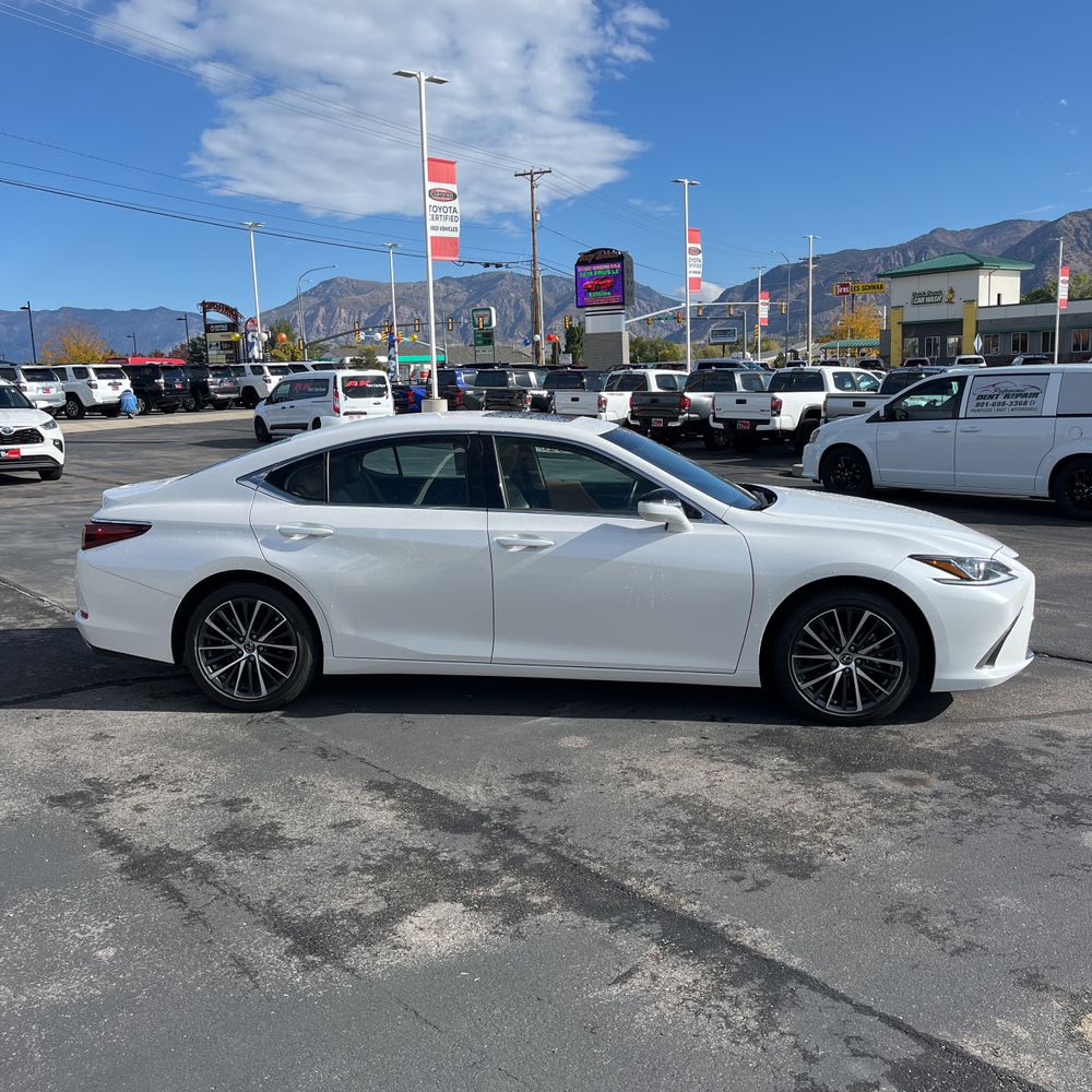 2024 Lexus ES 350 Base