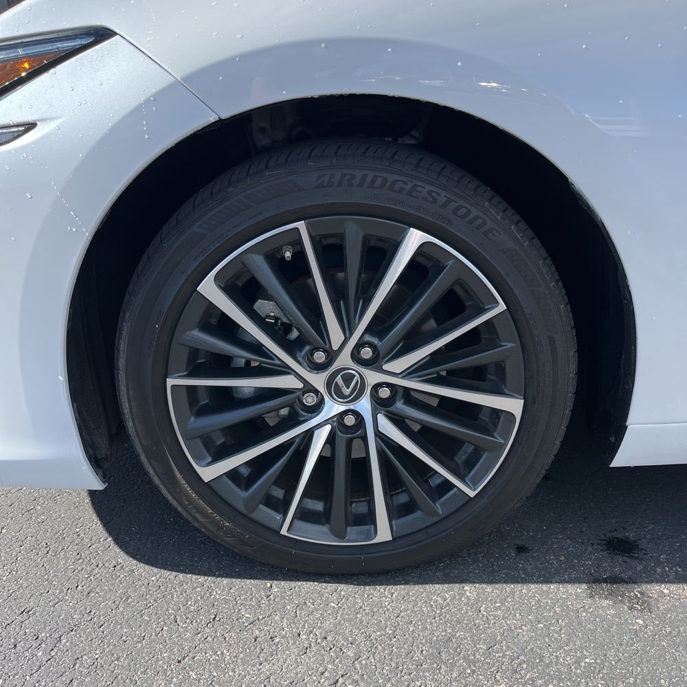 2024 Lexus ES 350 Base