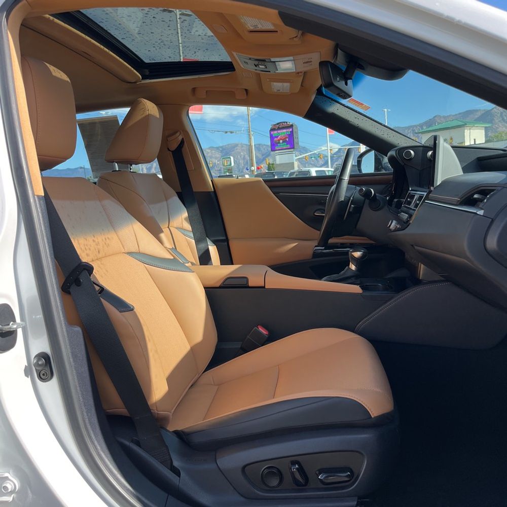 2024 Lexus ES 350 Base