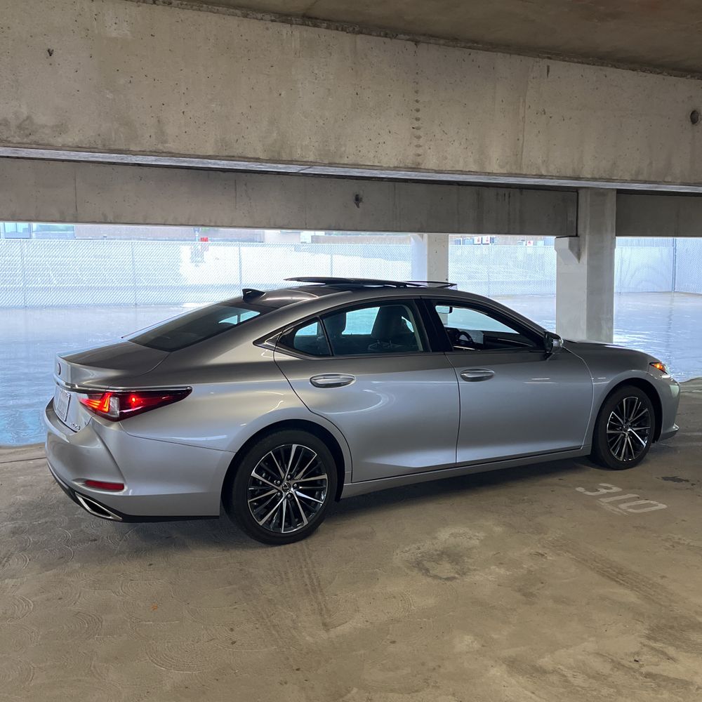 2024 Lexus ES 350 Base