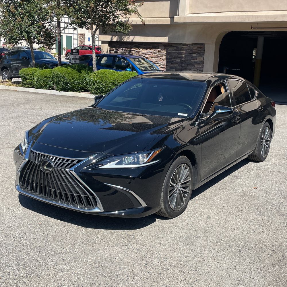 2025 Lexus ES 350 Base