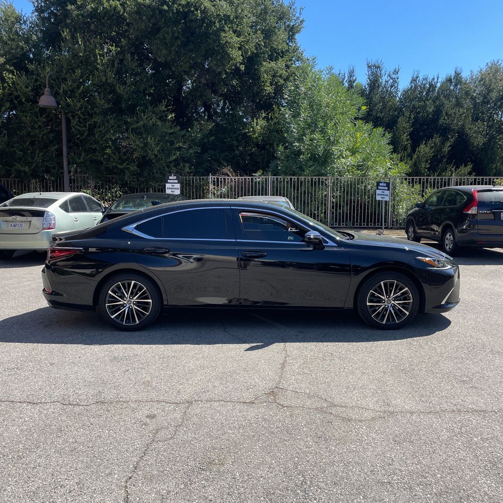 2025 Lexus ES 350 Base