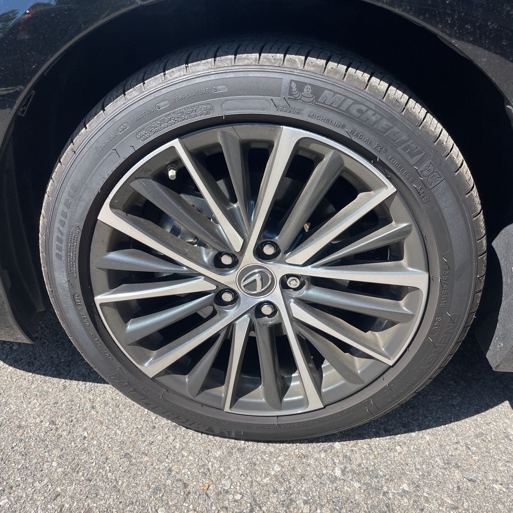 2025 Lexus ES 350 Base