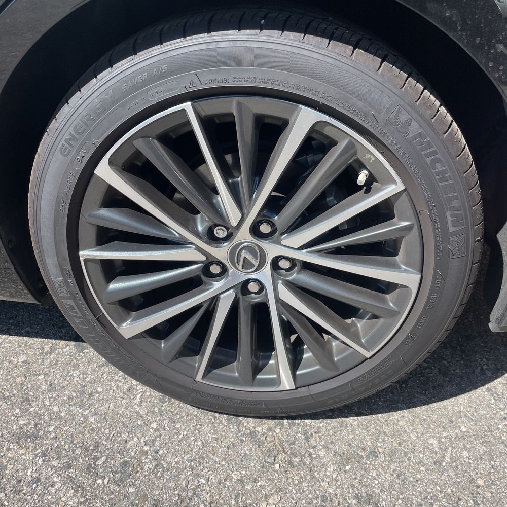 2025 Lexus ES 350 Base
