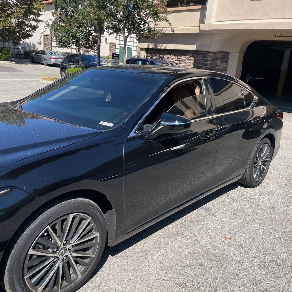 2025 Lexus ES 350 Base