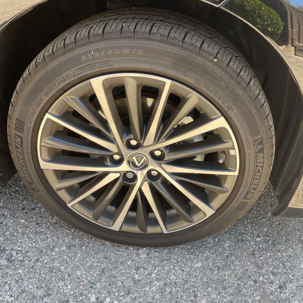 2025 Lexus ES 350 Base