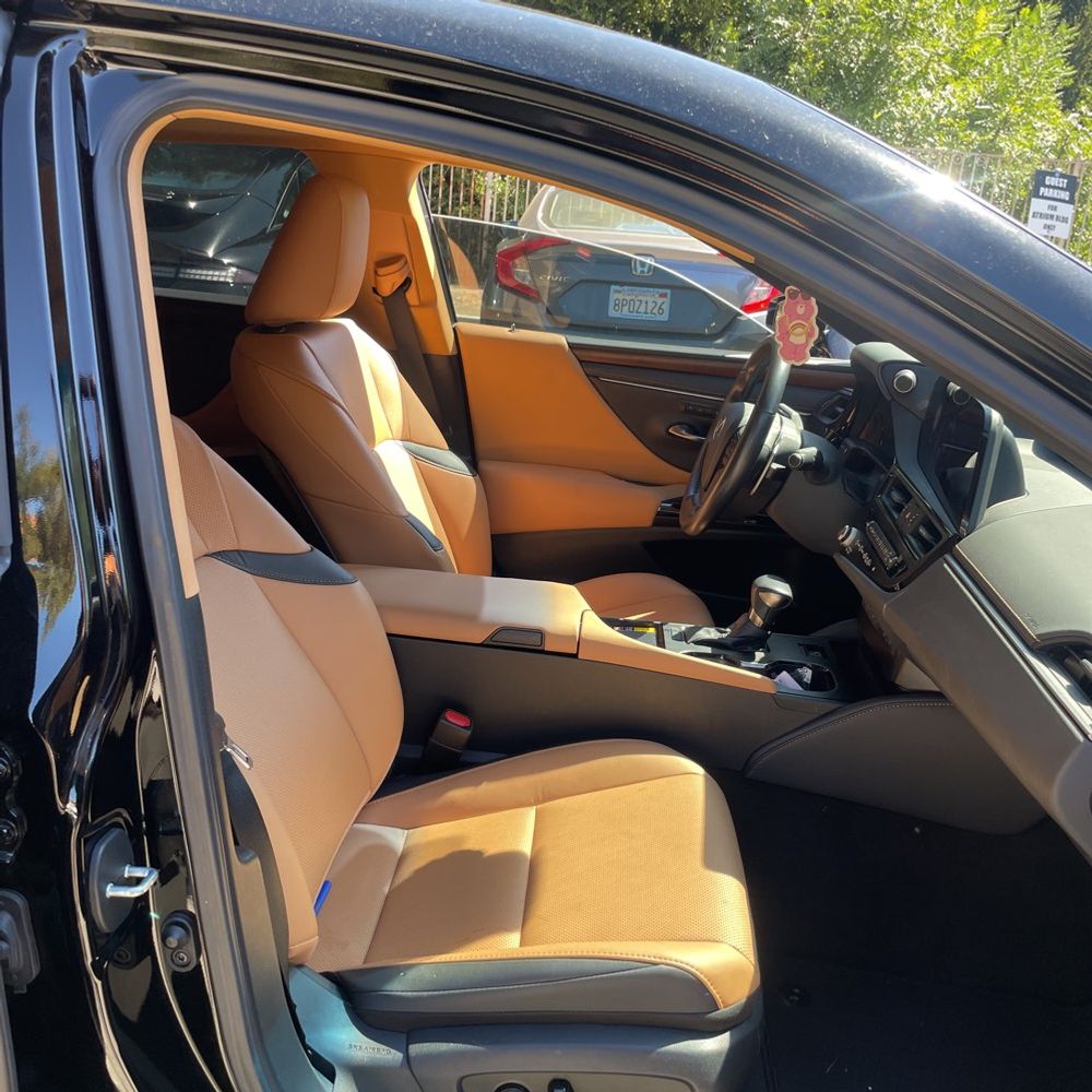 2025 Lexus ES 350 Base
