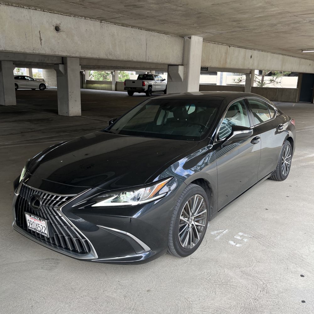 2025 Lexus ES 350 Base