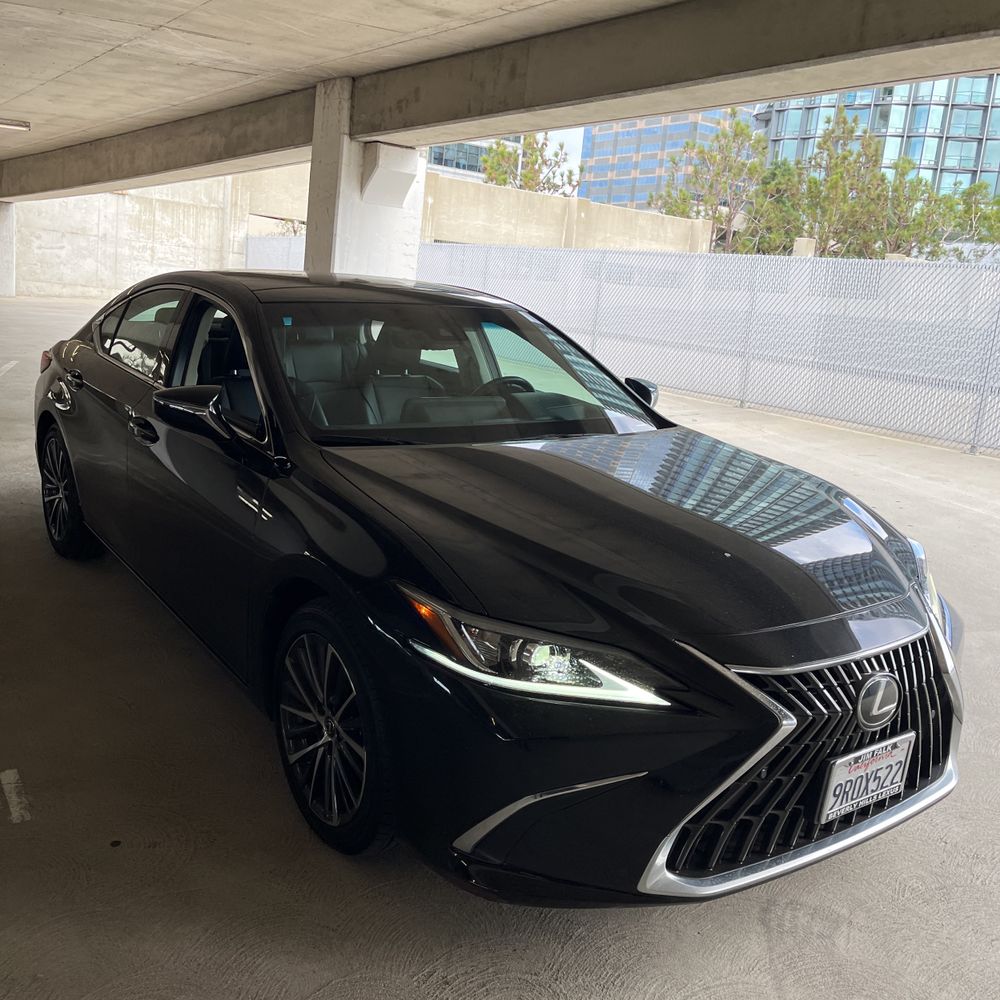 2025 Lexus ES 350 Base