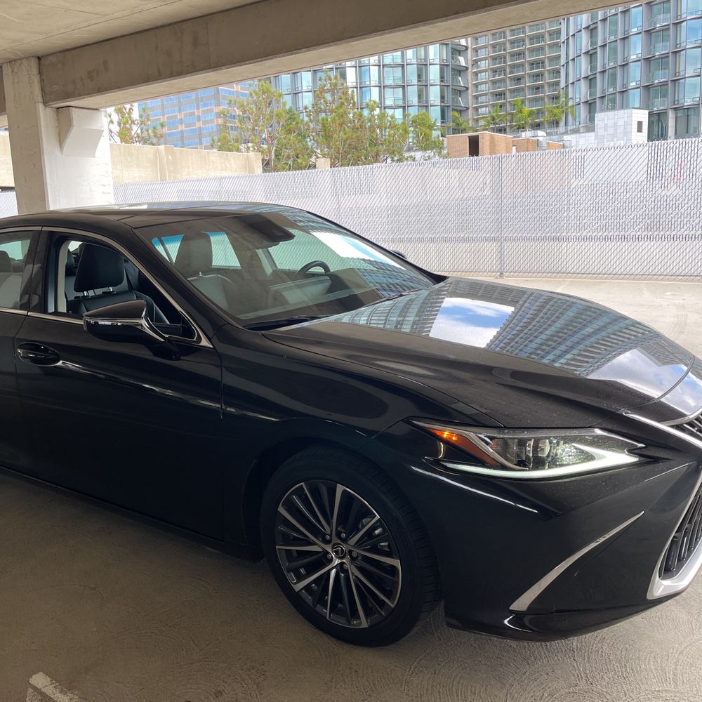 2025 Lexus ES 350 Base