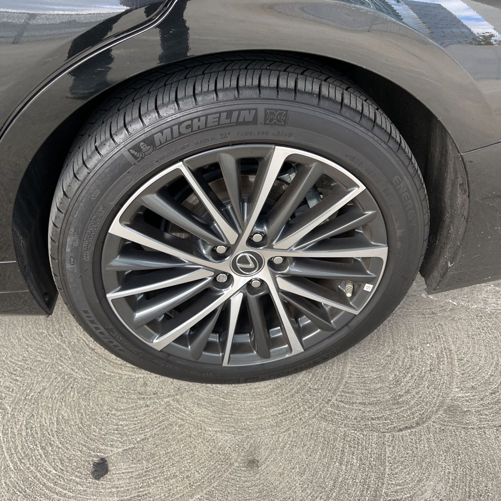 2025 Lexus ES 350 Base