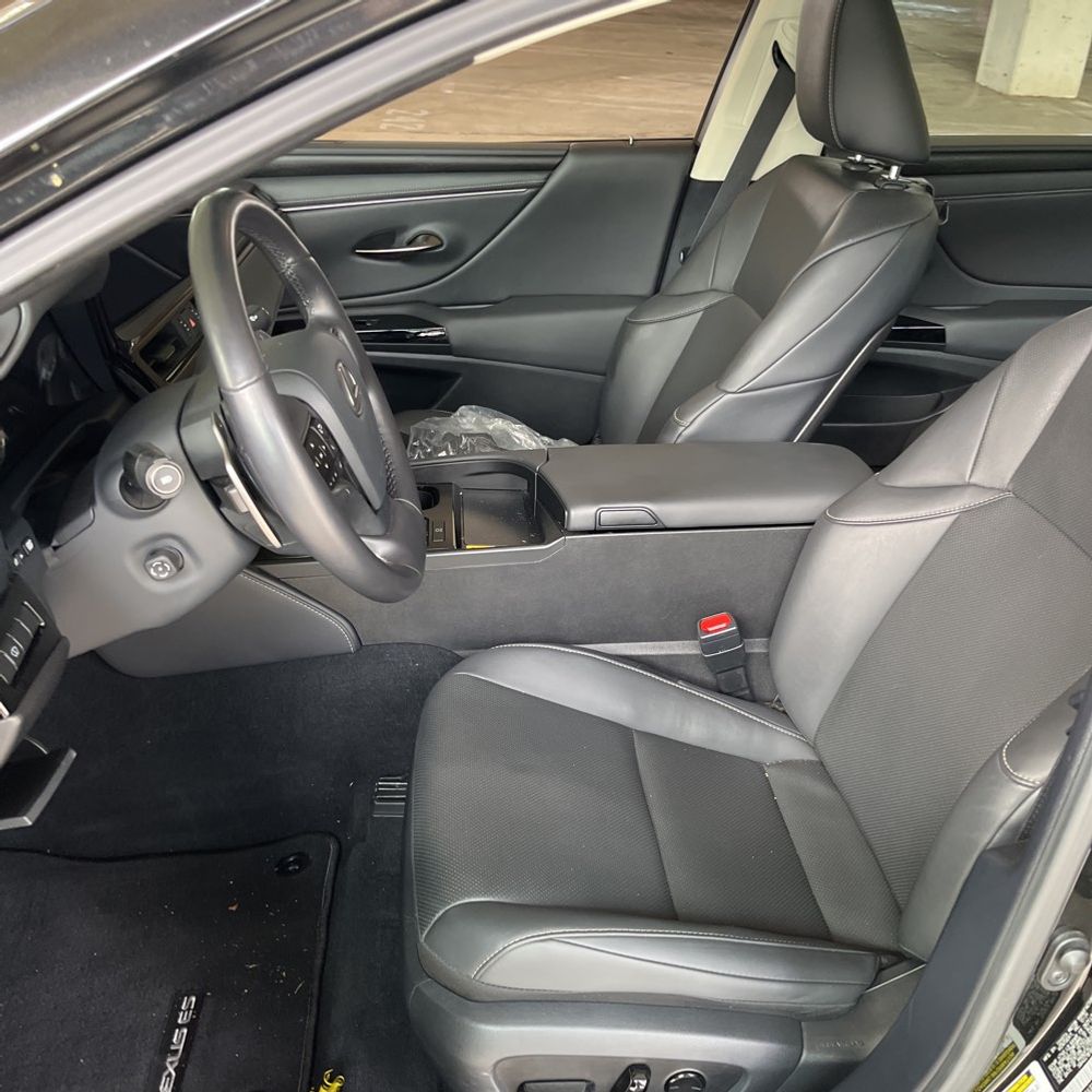 2025 Lexus ES 350 Base
