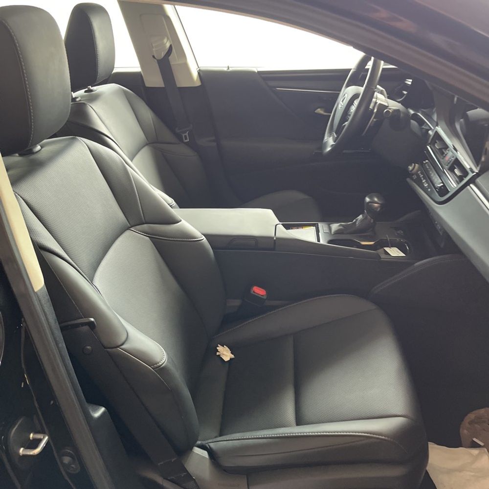 2025 Lexus ES 350 Base