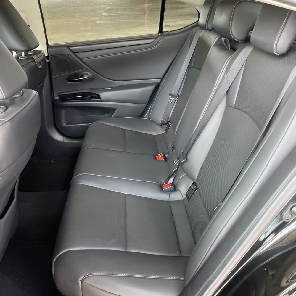 2025 Lexus ES 350 Base