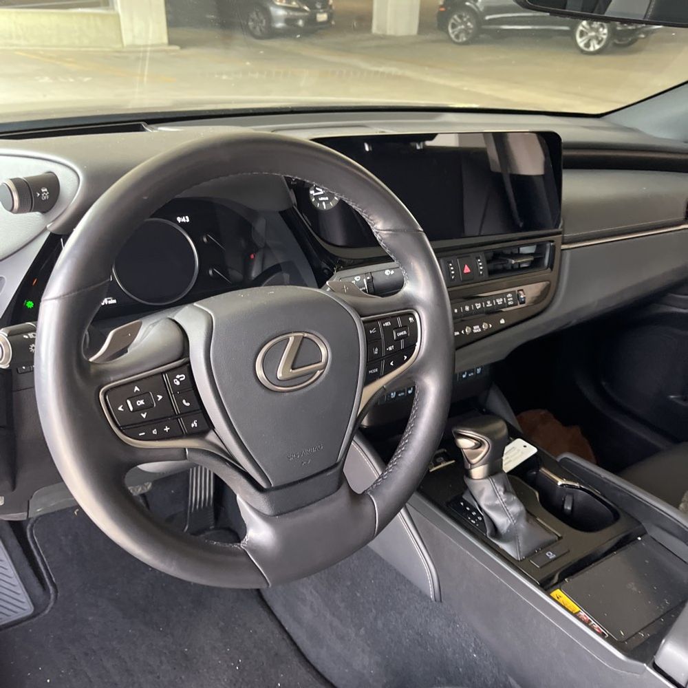 2025 Lexus ES 350 Base