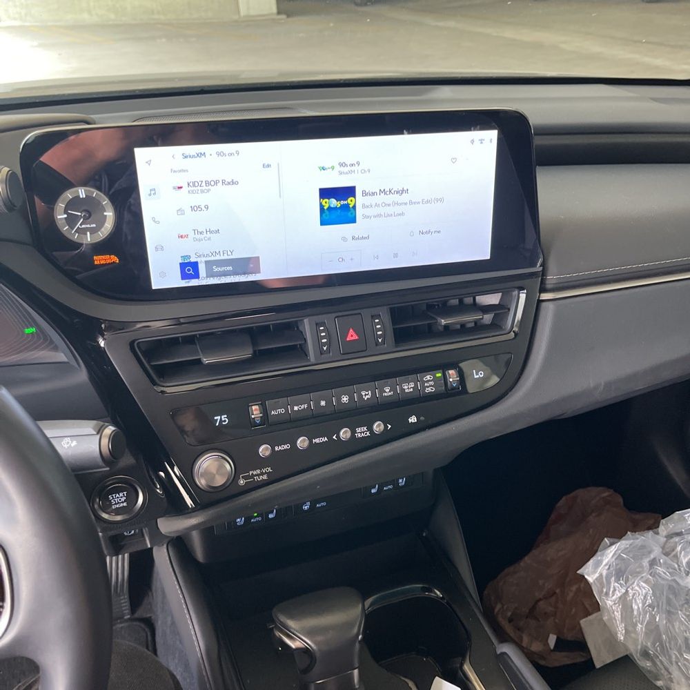 2025 Lexus ES 350 Base