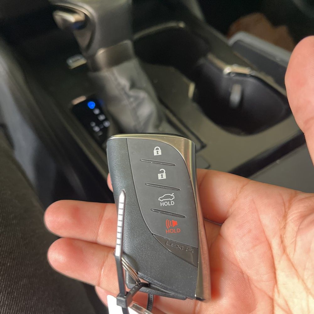 2025 Lexus ES 350 Base