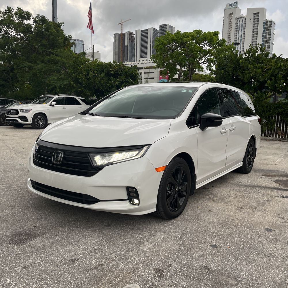 2024 Honda Odyssey Sport