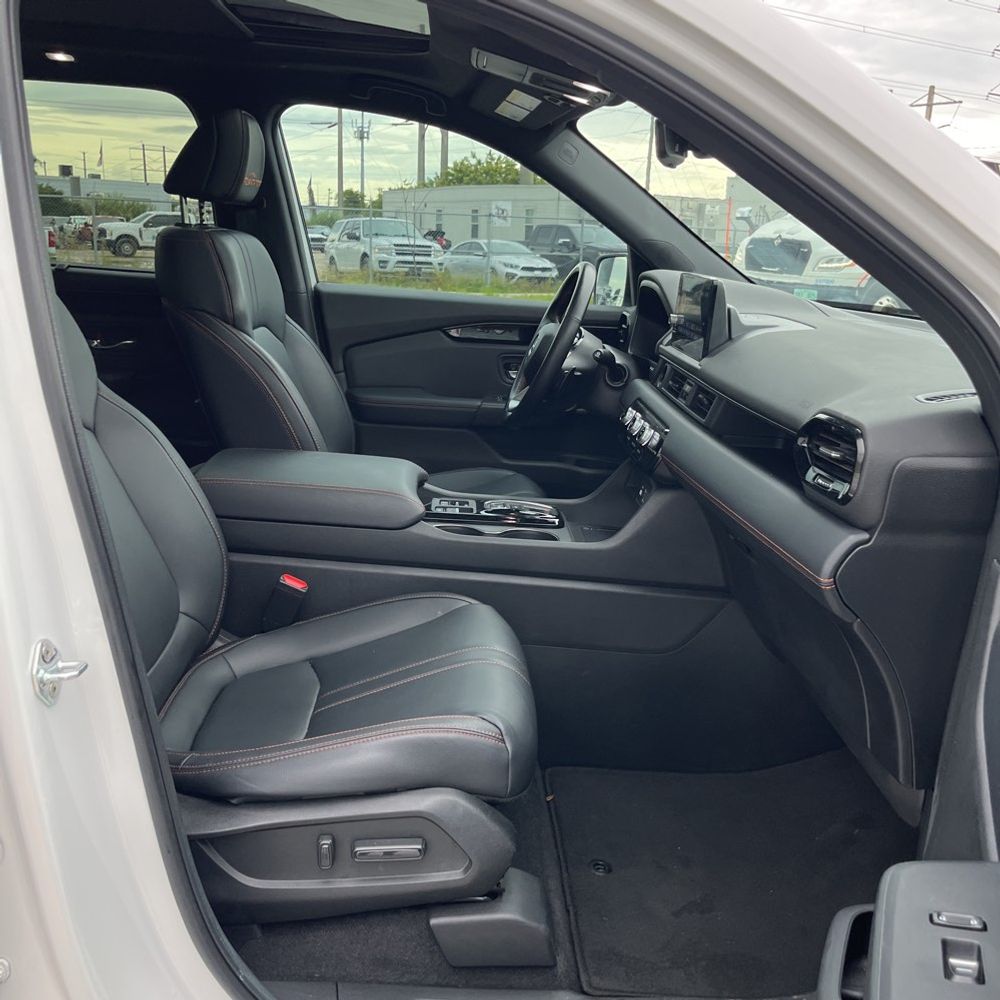 2023 Honda Pilot TrailSport