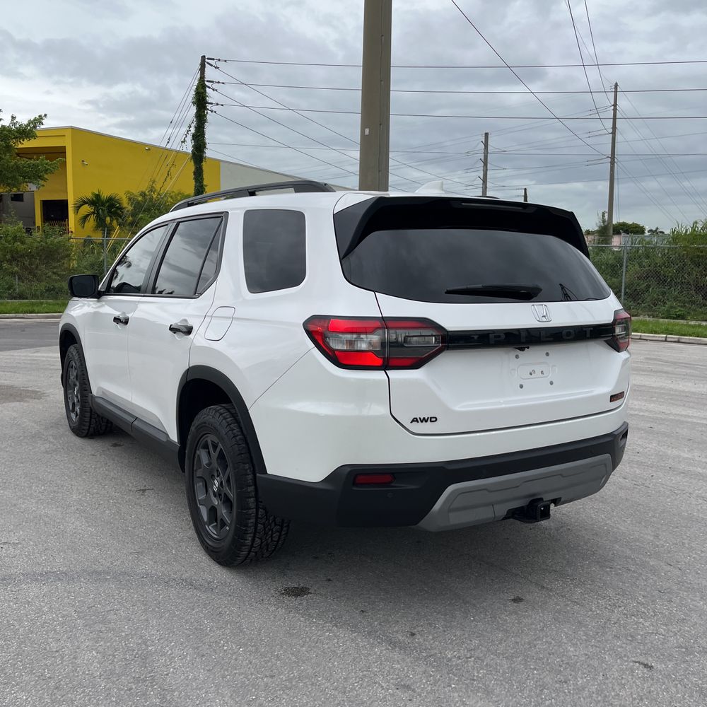 2023 Honda Pilot TrailSport