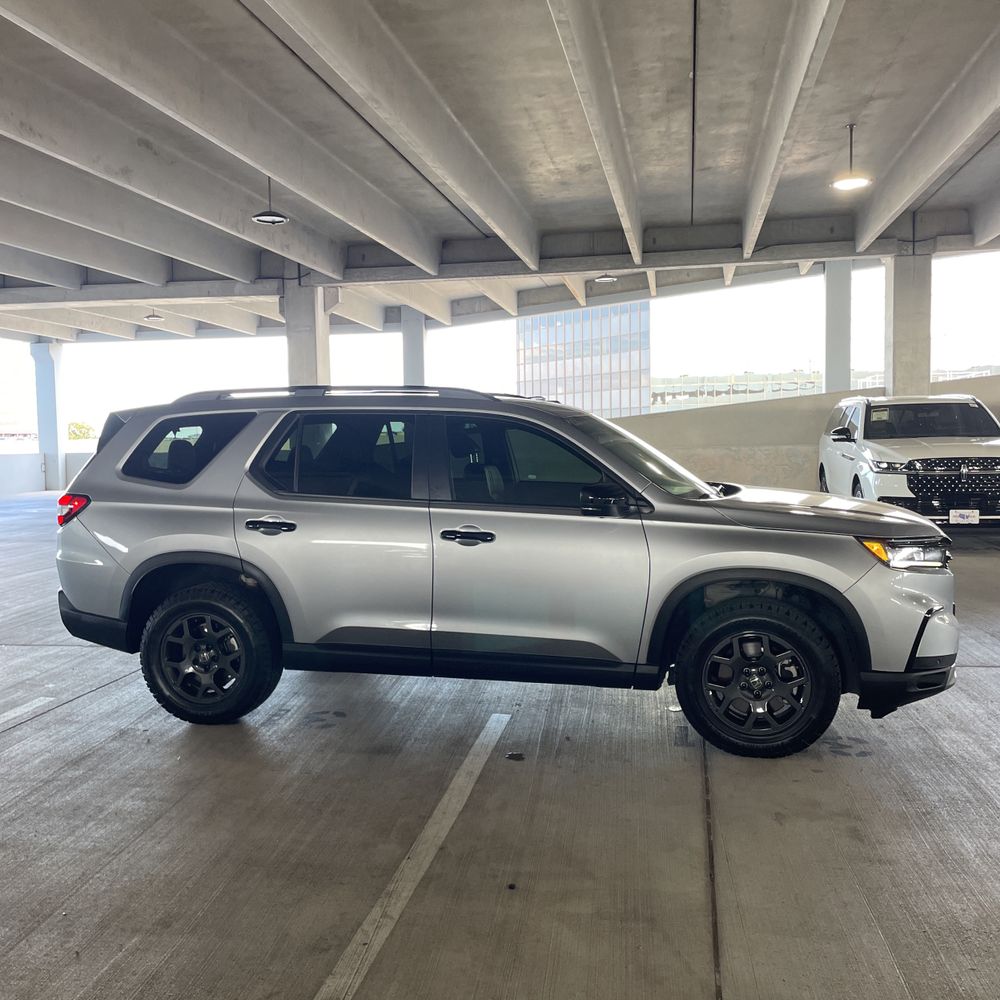 2023 Honda Pilot TrailSport