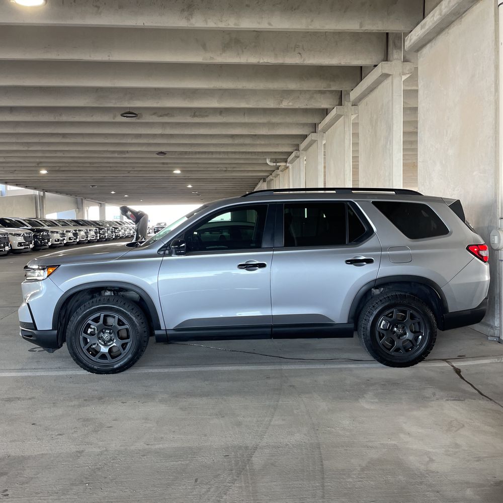 2023 Honda Pilot TrailSport