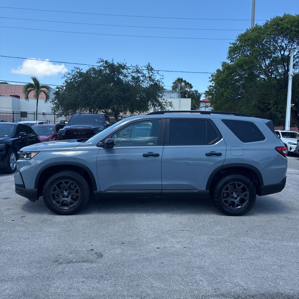 2023 Honda Pilot TrailSport