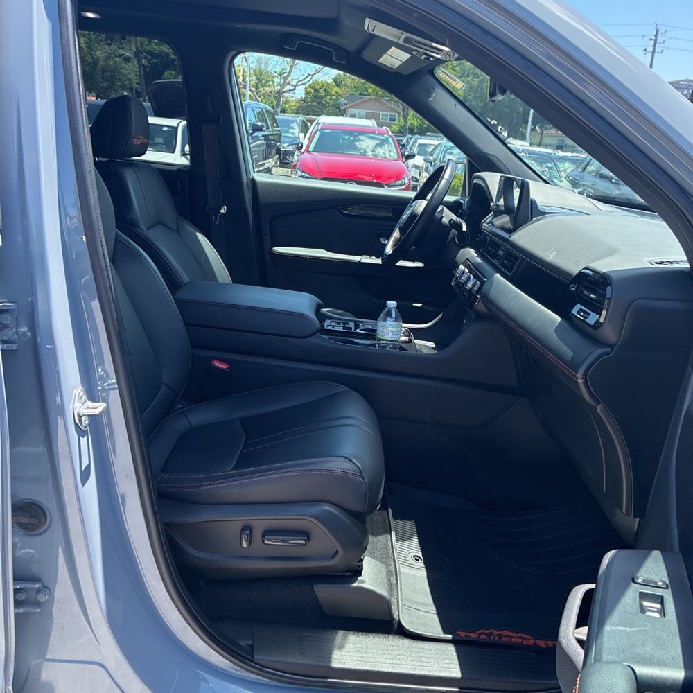 2023 Honda Pilot TrailSport