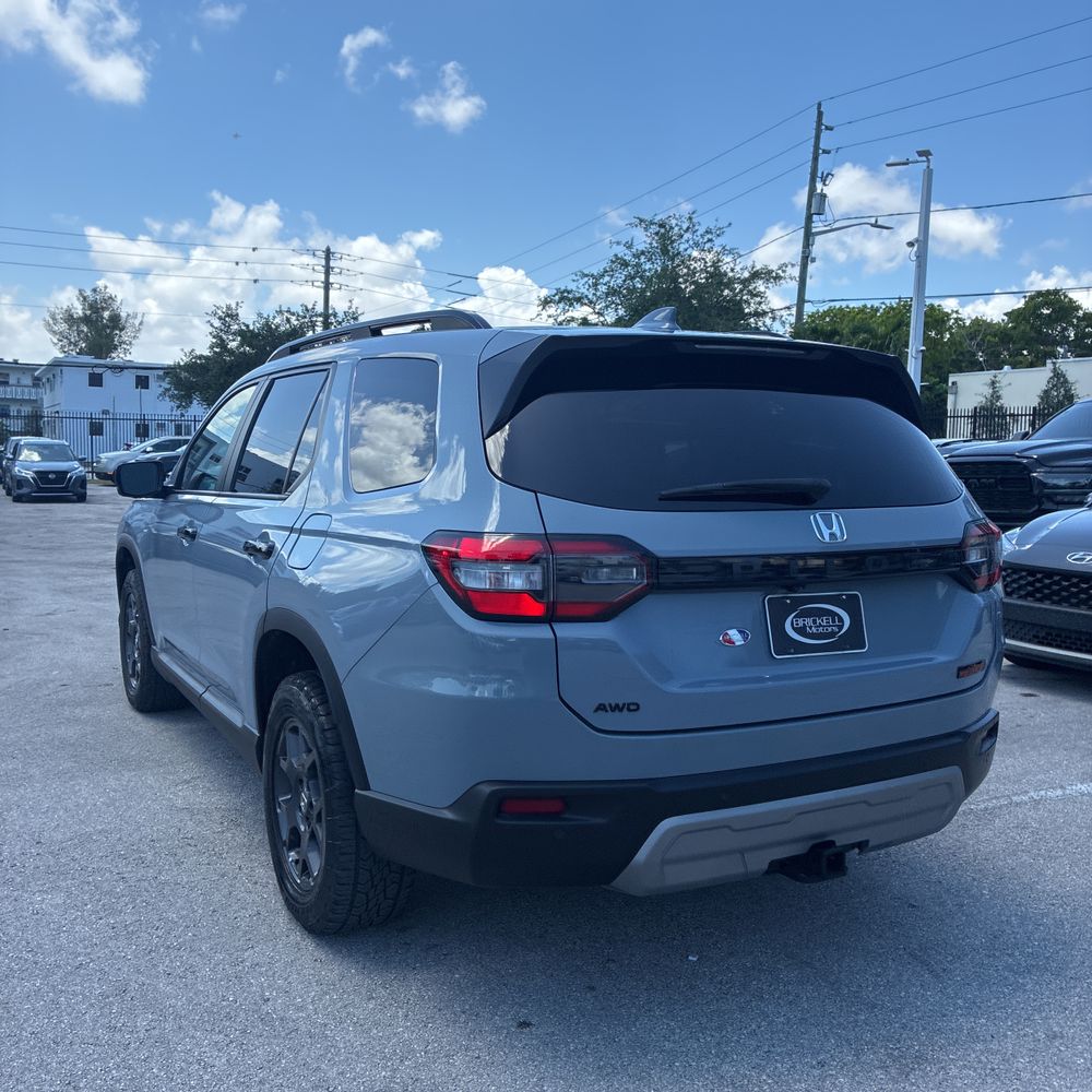 2023 Honda Pilot TrailSport