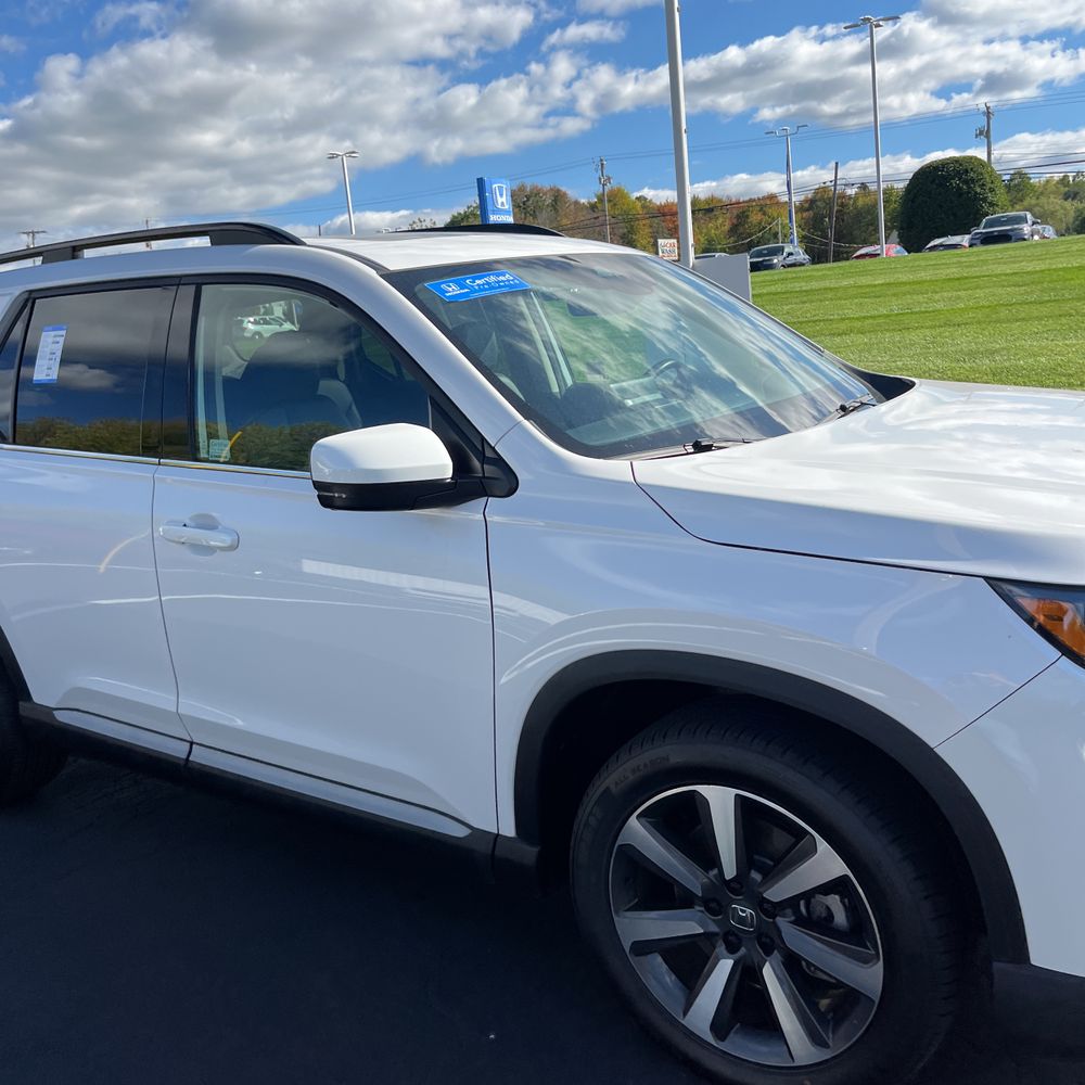 2023 Honda Pilot Touring