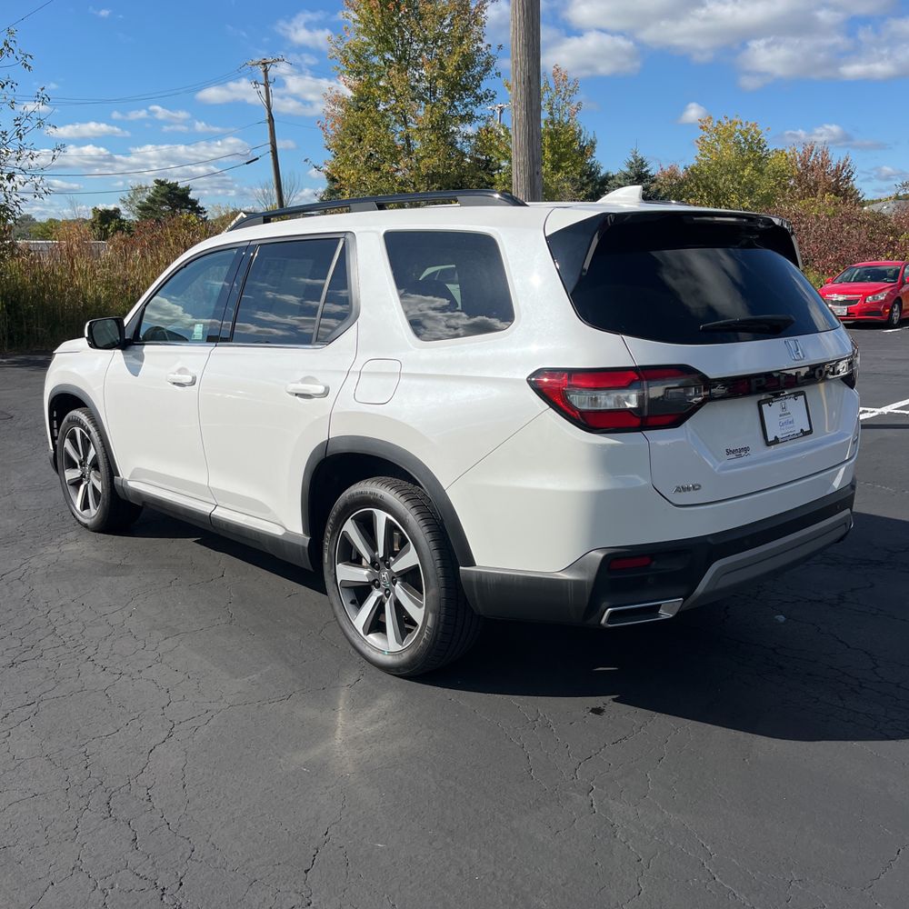 2023 Honda Pilot Touring