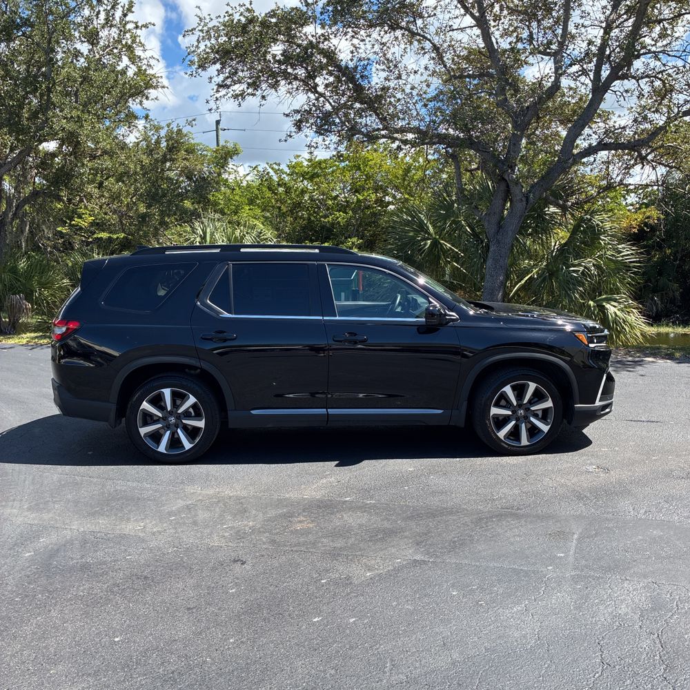 2025 Honda Pilot Touring