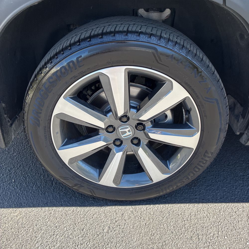 2025 Honda Pilot Touring