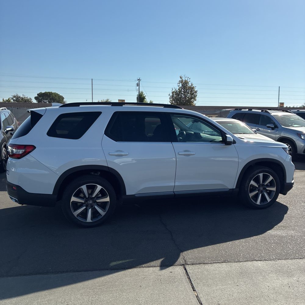 2025 Honda Pilot Touring