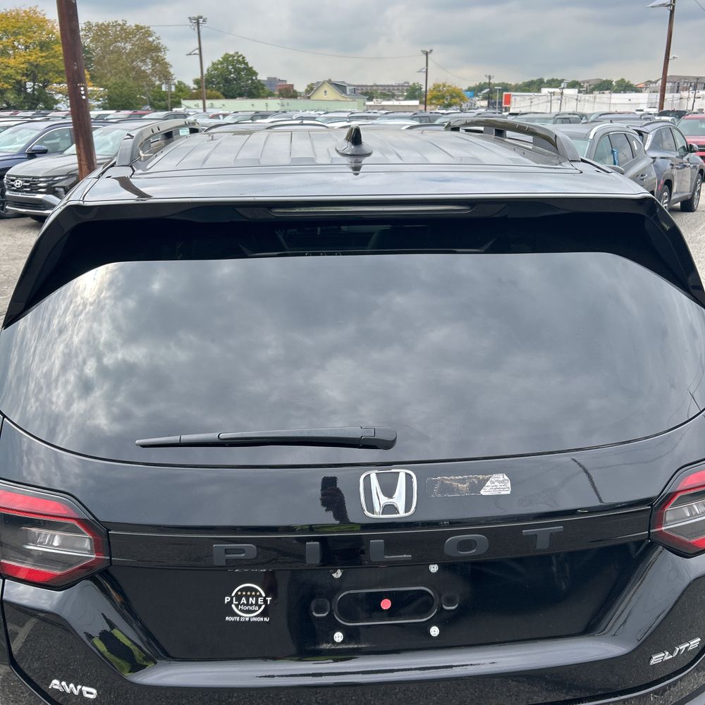2023 Honda Pilot Elite