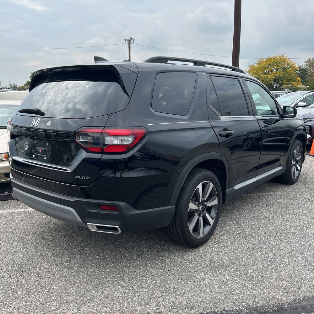 2023 Honda Pilot Elite
